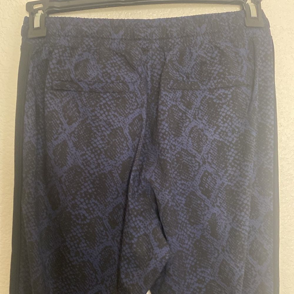 ATHLETA Women’s Black/Navy Brooklyn Jogger Pants Size 2 - Picture 6 of 7